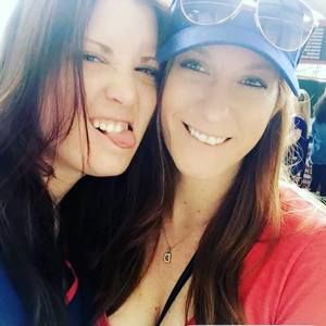 Meet your Posher, Dina